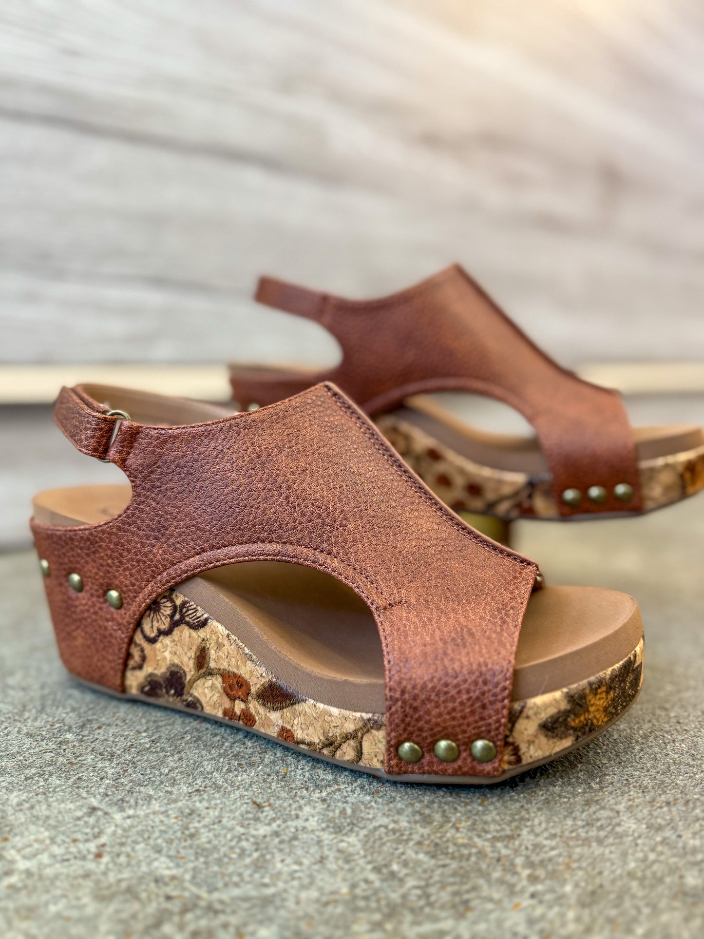 Corkys-Cognac Tumbled Wedges