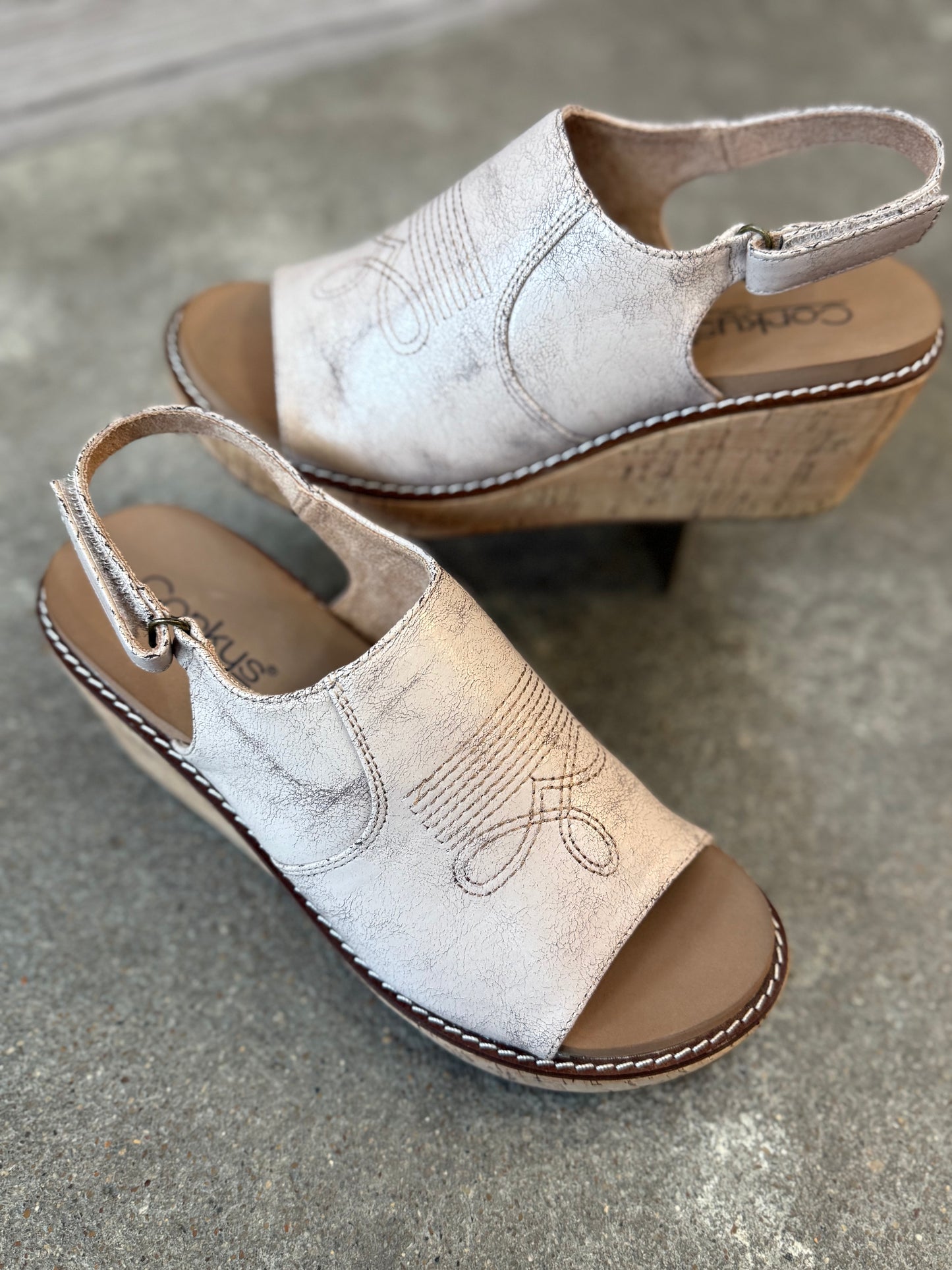 Corkys-Most Wanted Cream Wedge