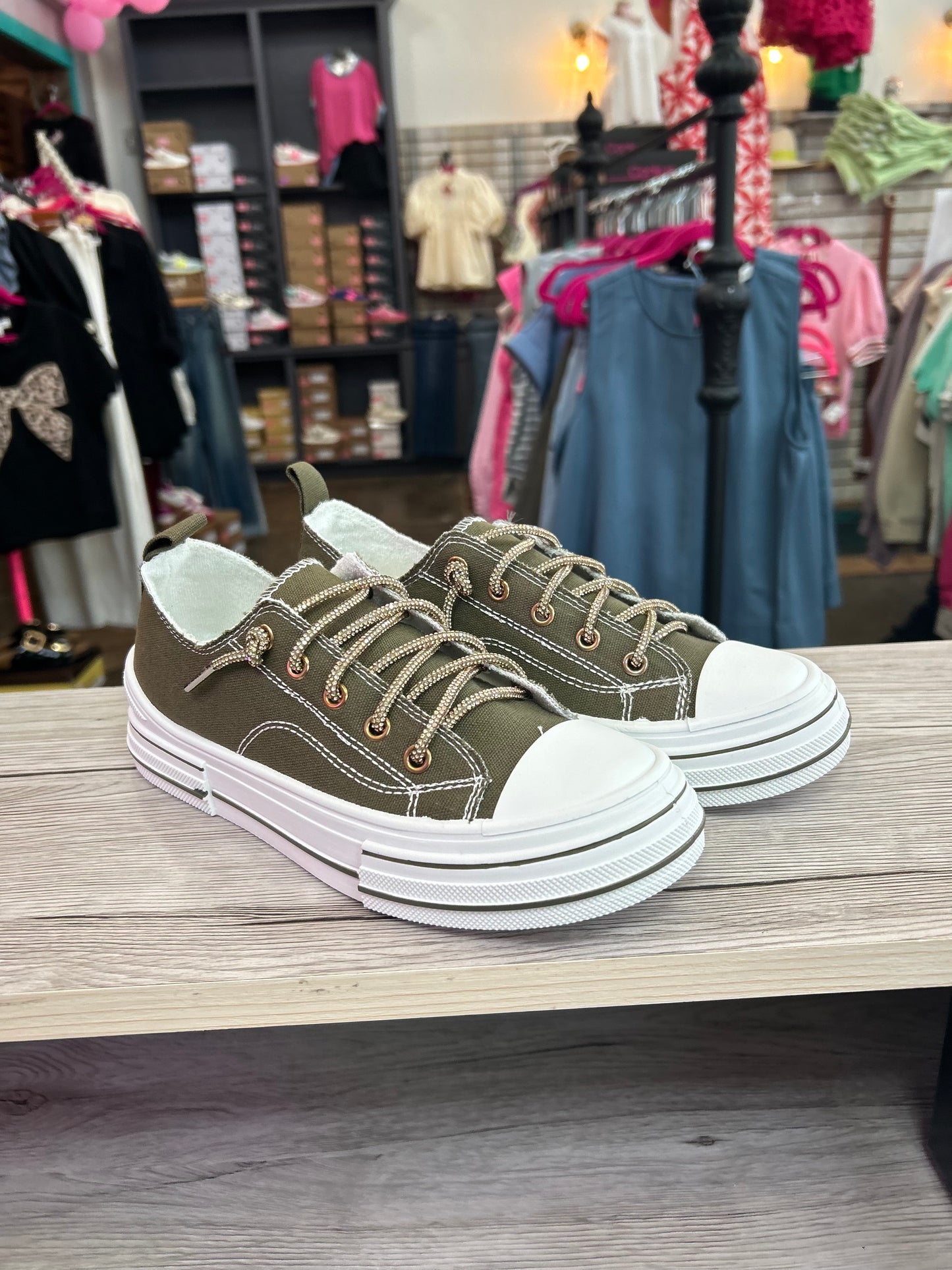 Very G-Khaki Aman 3 Sneakers