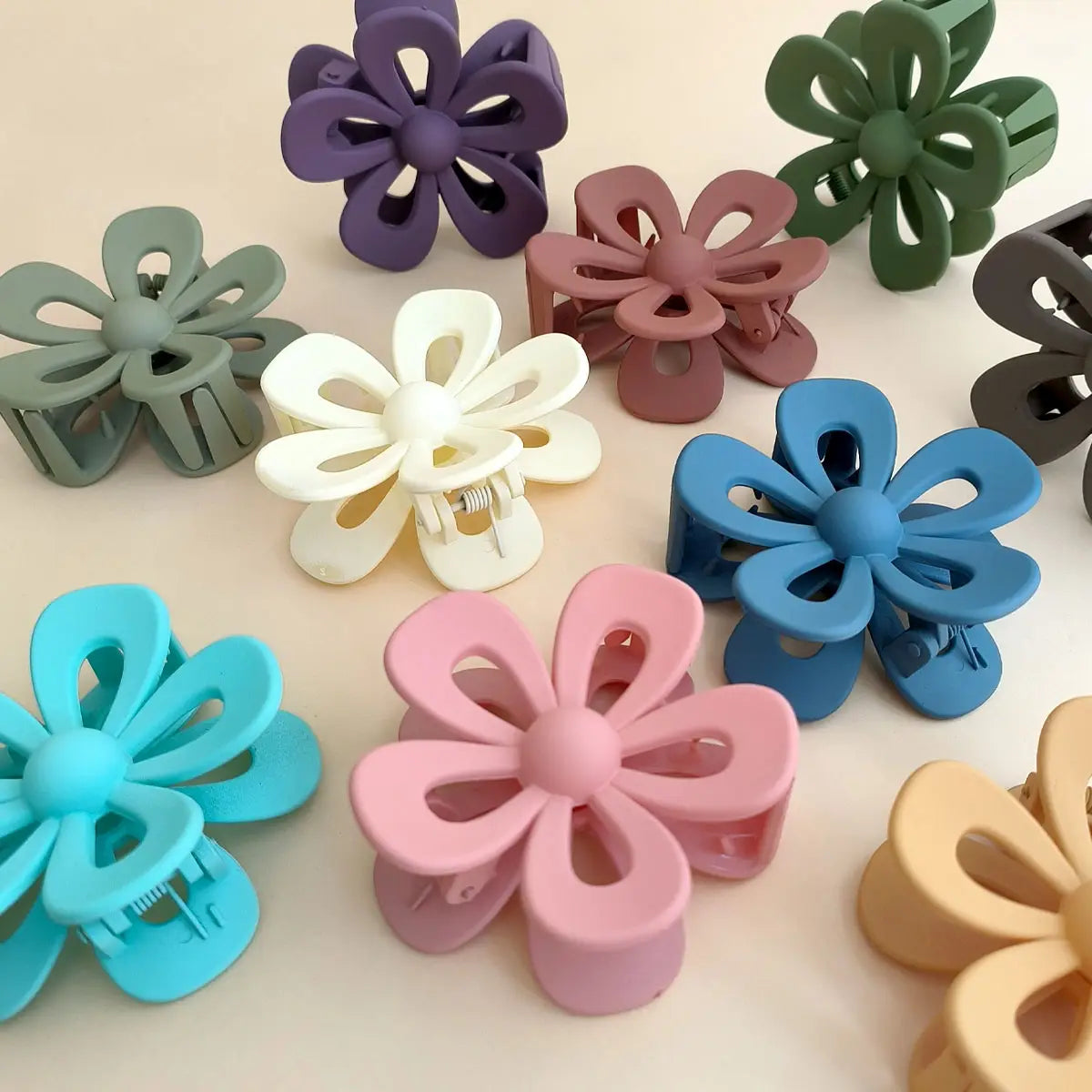 Daisy Flower Hair Clip