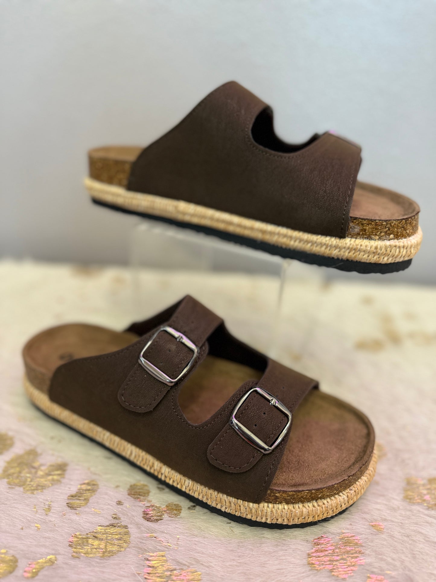 Outwoods-Topaz 3 Sandals Brown