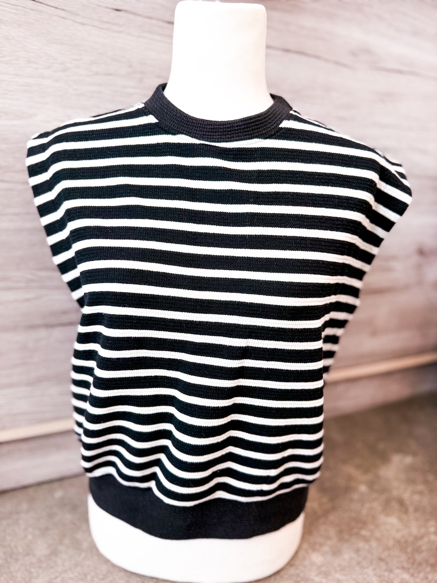 Black/White Cap Sleeve Top