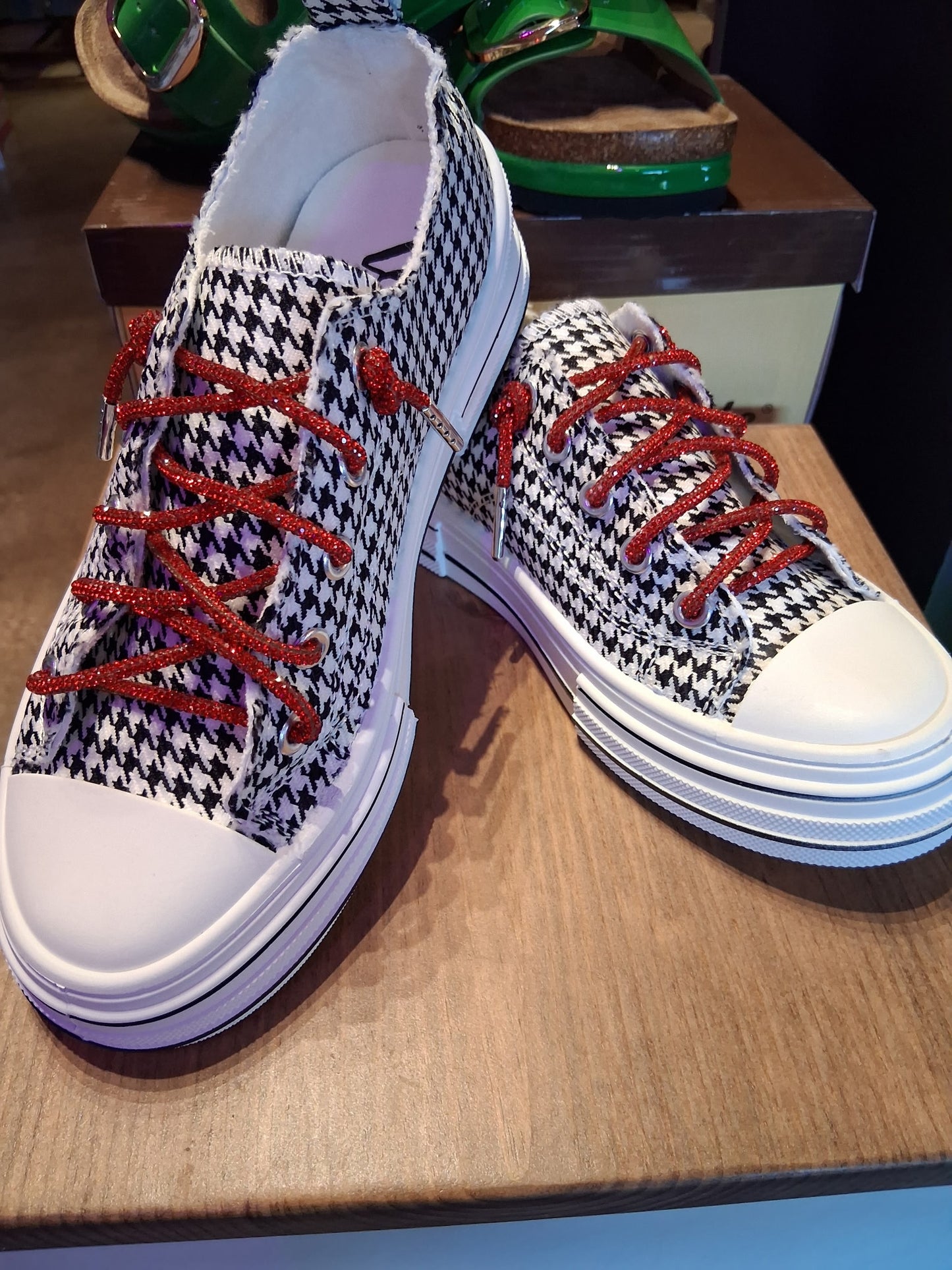 Very G Aman Tailor Sneakers