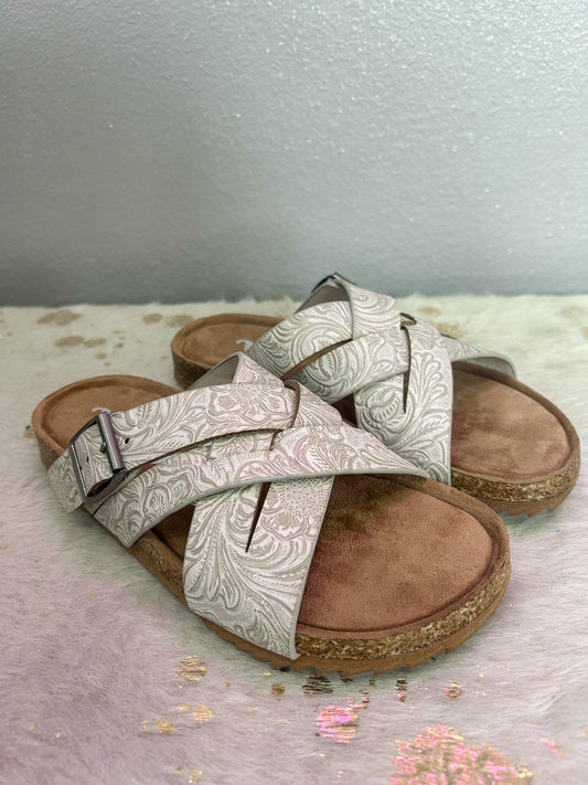 Women’s light gray casual footbed sandals with open toe design and molded comfort sole.
