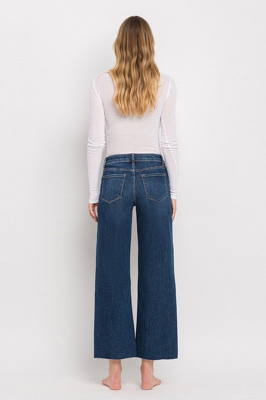 Back view of women’s Loveret wide leg cropped jeans